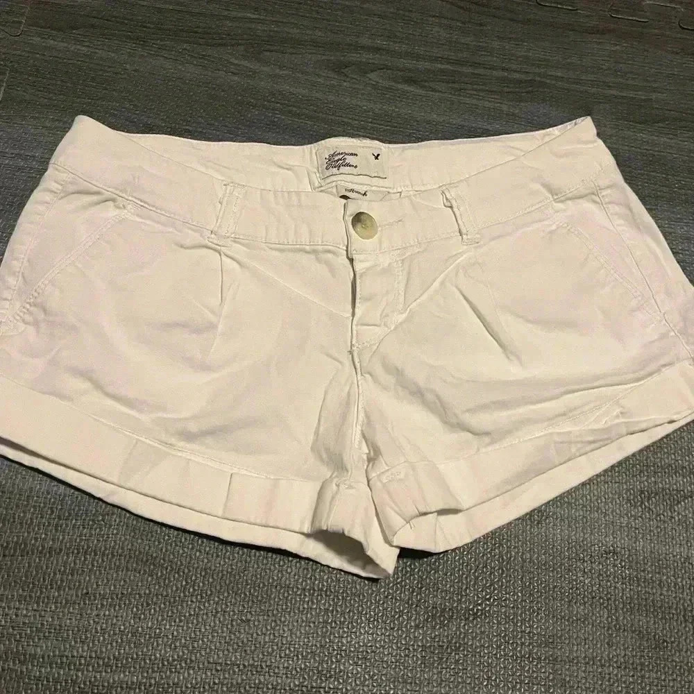 Women’s American Eagle White Stretch Shorts size 0